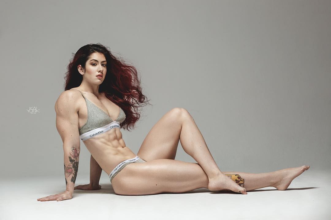 tien nu cu ta co mat thien than,  body co bap anh 7