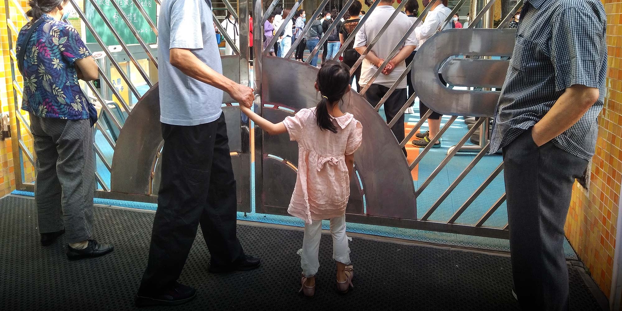 Truong Trung Quoc tuyen sinh kieu xo so anh 1