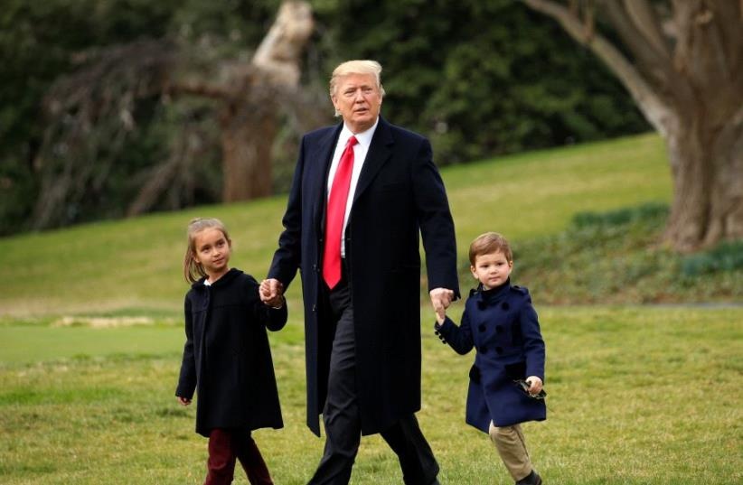 Cháu ngoại của Tổng thống Trump ảnh 3 Chau ngoai cua Tong thong Trump anh 3