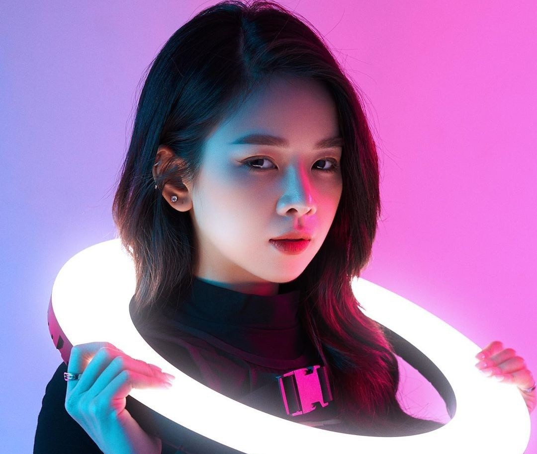 Nu DJ sinh nam 1995 noi tieng cong dong mang anh 1