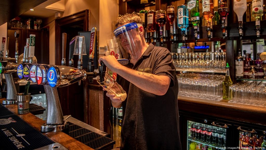 Cuoc song ve dem o Anh con lai gi sau dai dich anh 3