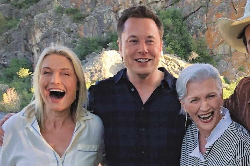 Em gai cua Elon Musk, Mukesh Ambani hinh anh
