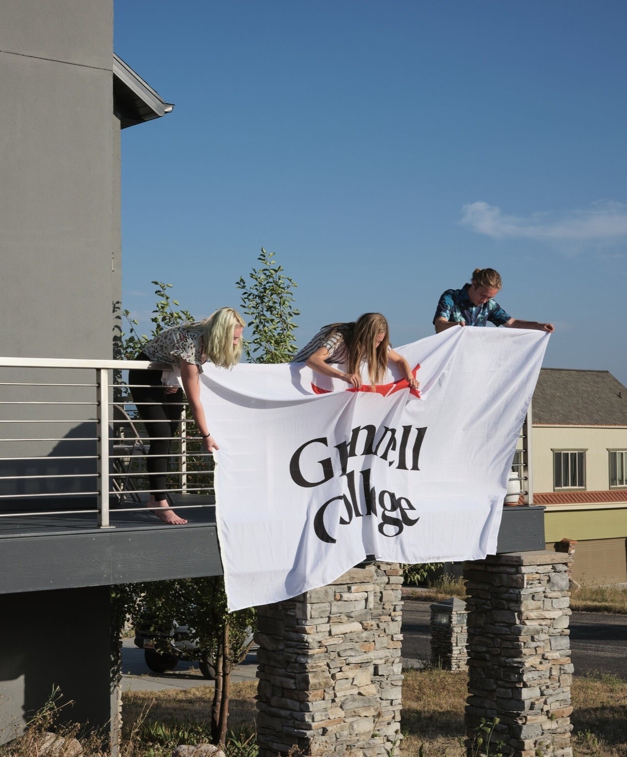 Sinh vien my thue nha de thoat khoi su kim kep cua gia dinh anh 6