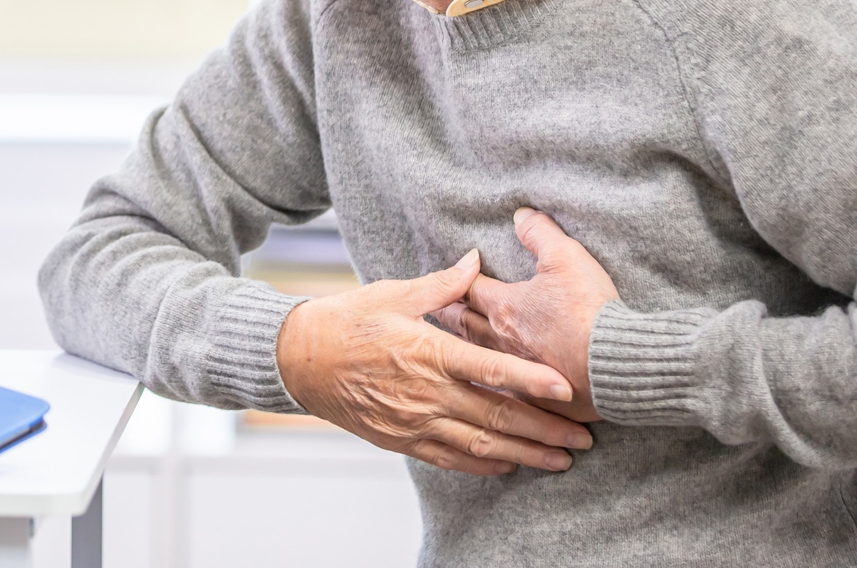 Ông bố ở Trung Quốc lên cơn đau tim khi giúp con trai làm bài tập Toán ảnh 1 Ong bo o Trung Quoc len con dau tim khi giup con trai lam bai tap Toan anh 1