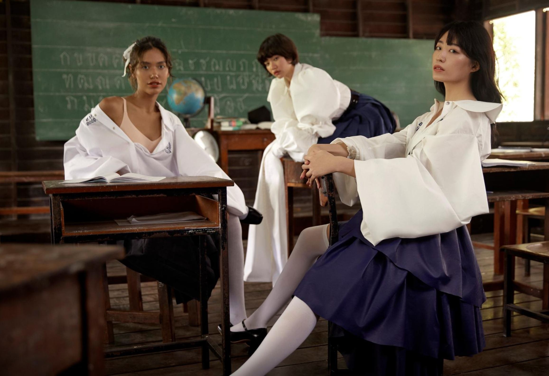 Chang trai thiet ke dong phuc pha vo quy tac o Thai Lan anh 2