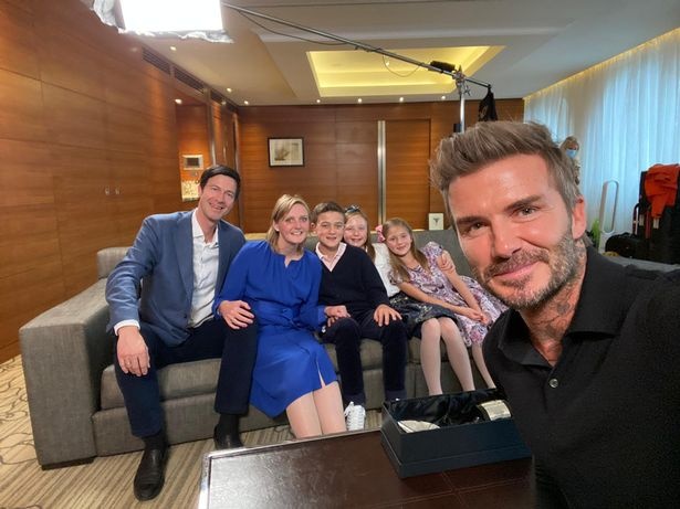 Cậu bé 11 tuổi được David Beckham trao thưởng vì cứu mẹ ngã xuống núi ảnh 2 Cau be 11 tuoi duoc David Beckham trao thuong vi cuu me nga xuong nui anh 2