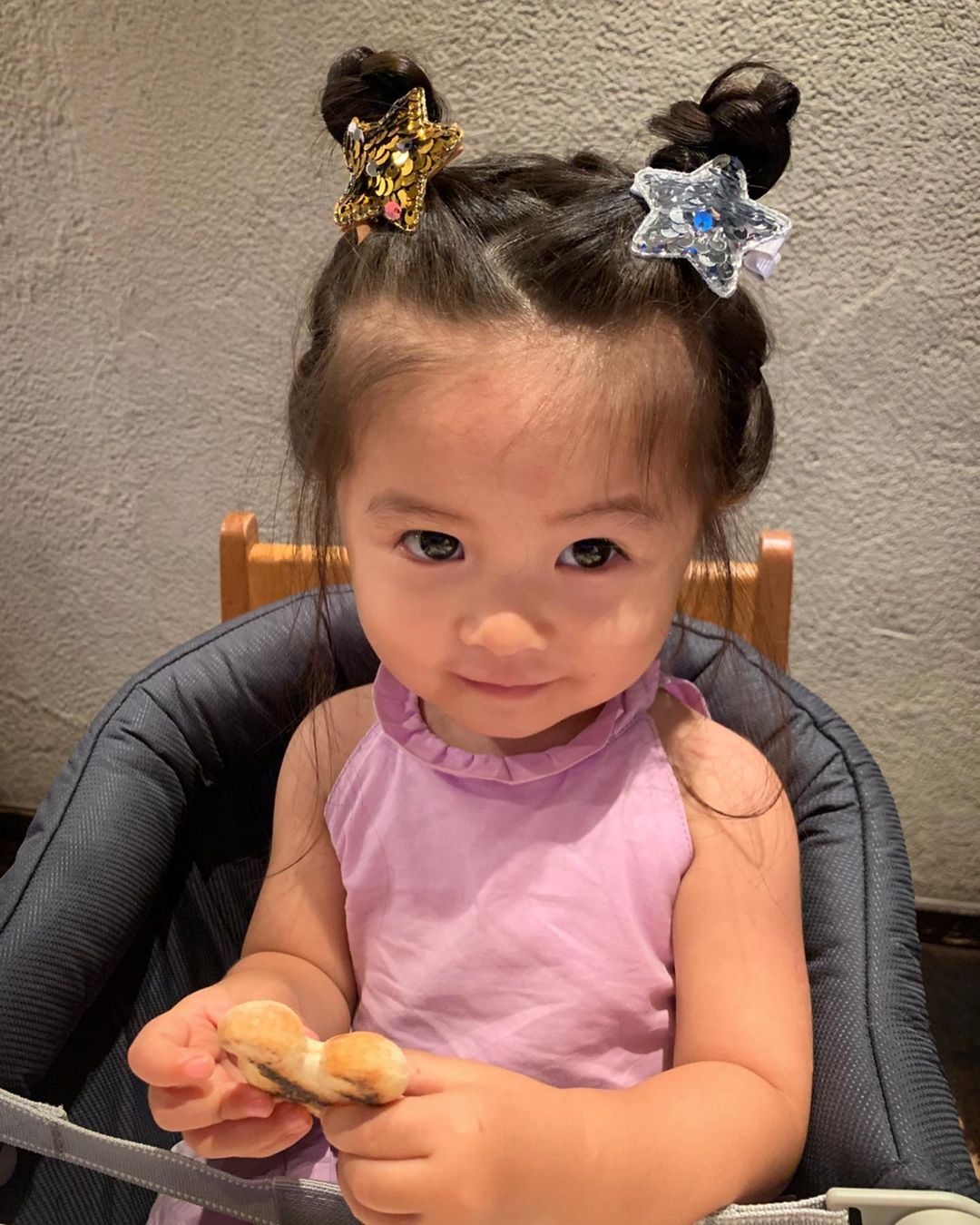 Cô bé tóc xù Nhật  ảnh 8 Co be toc xu Nhat anh 8