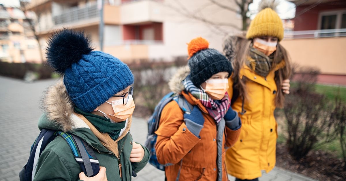 phu huynh Canada cam con cai hen ho anh 2