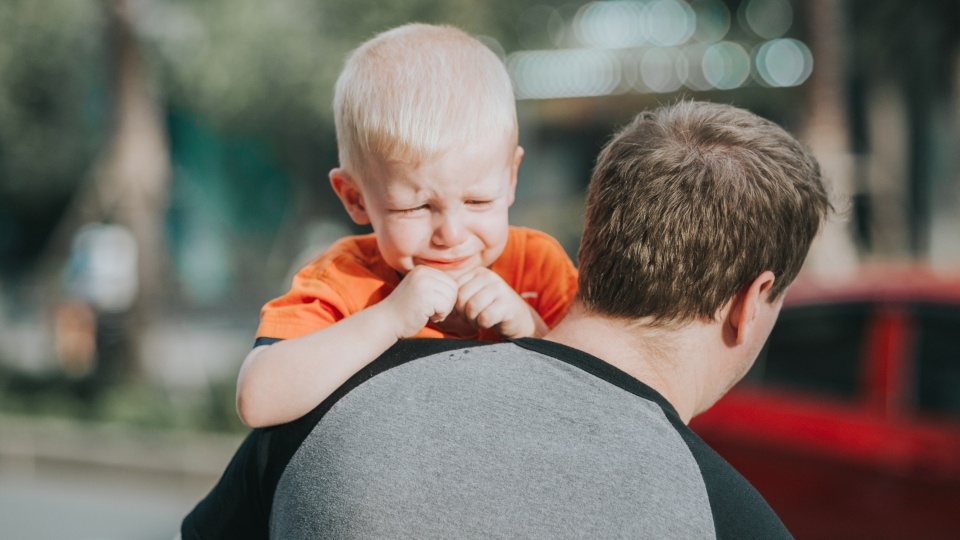 phu huynh Canada cam con cai hen ho anh 1