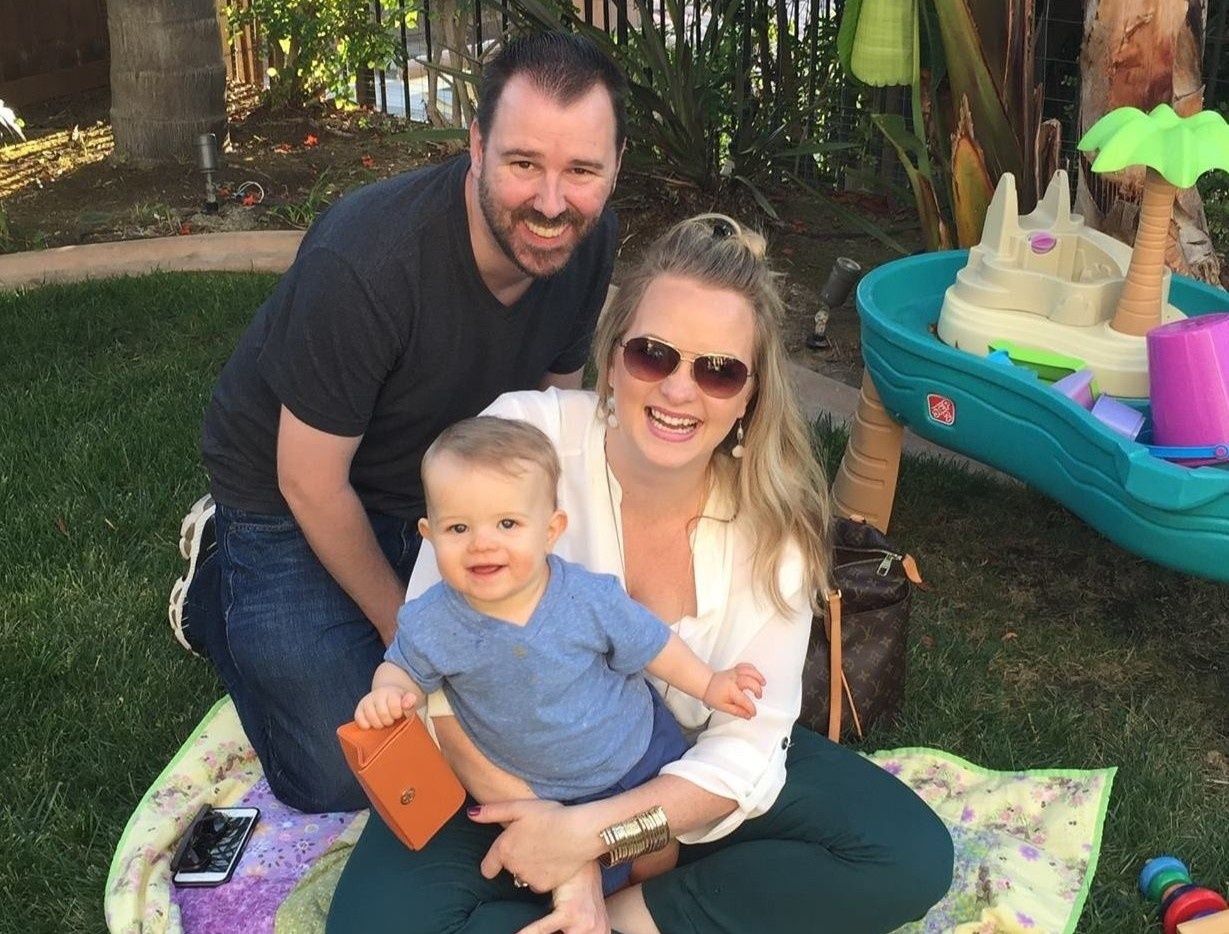 Nhan vat chinh trong meme cau be gio ngon cai anh 6