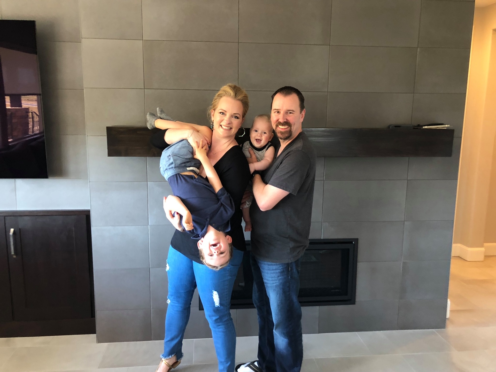 Nhan vat chinh trong meme cau be gio ngon cai anh 9