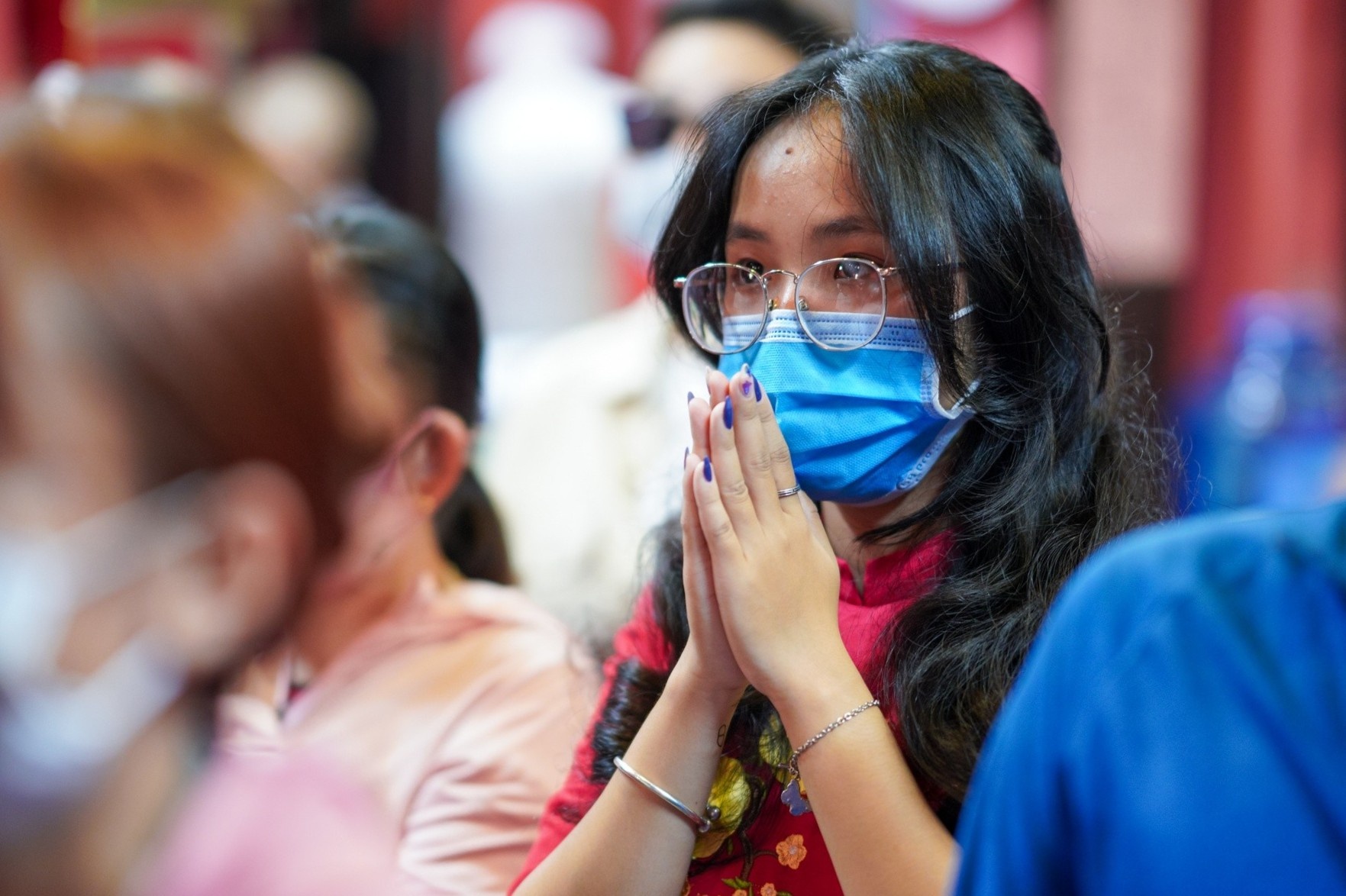 Chua Ngoc Hoang bo le buoc chi to hong vi dich benh hinh anh