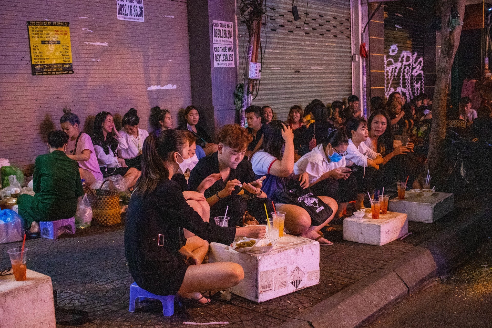 Quan tra dau bet noi tieng ve dem o TP.HCM anh 8