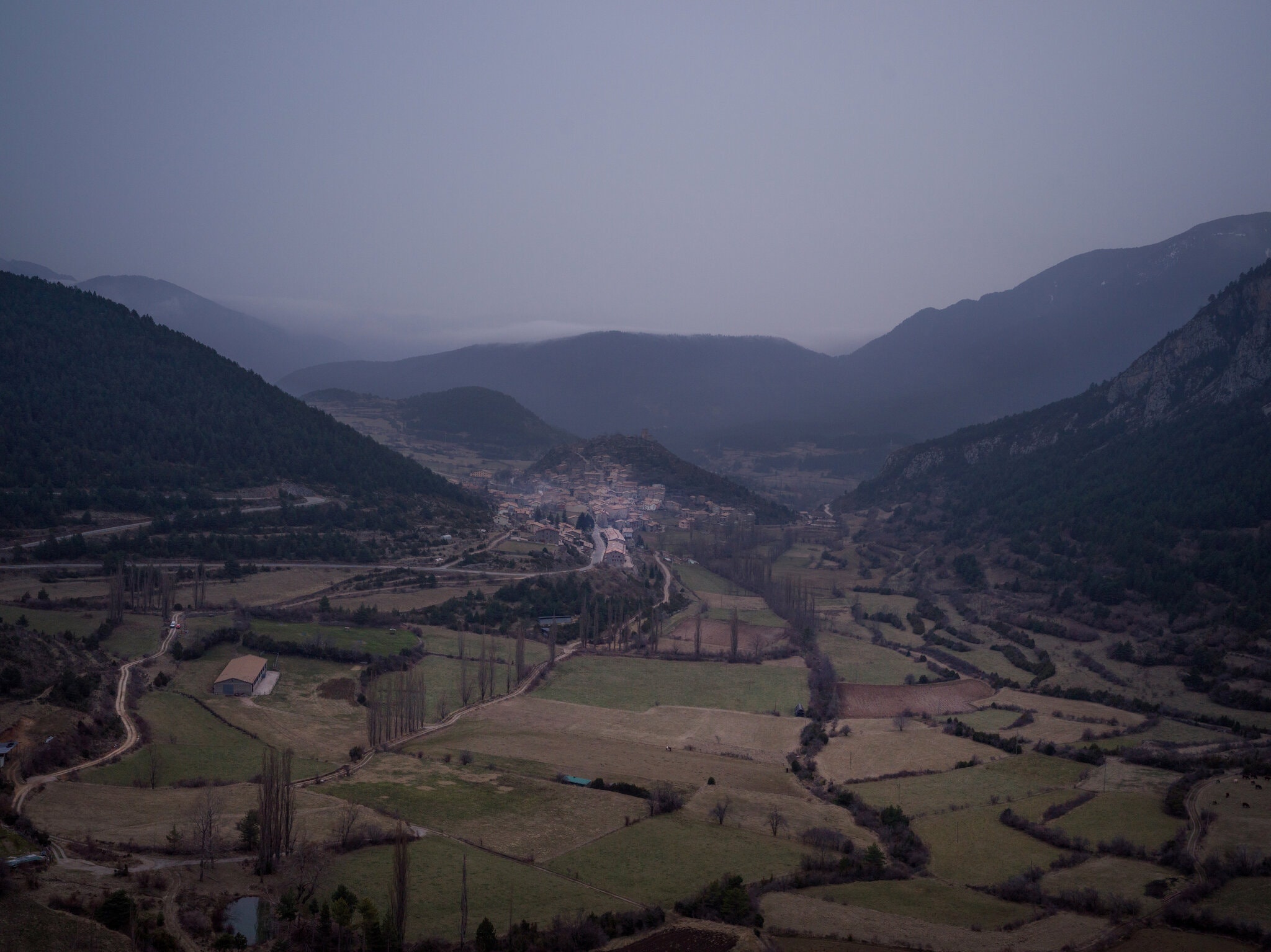 Ngoi lang bi lang quen o Tay Ban Nha anh 1