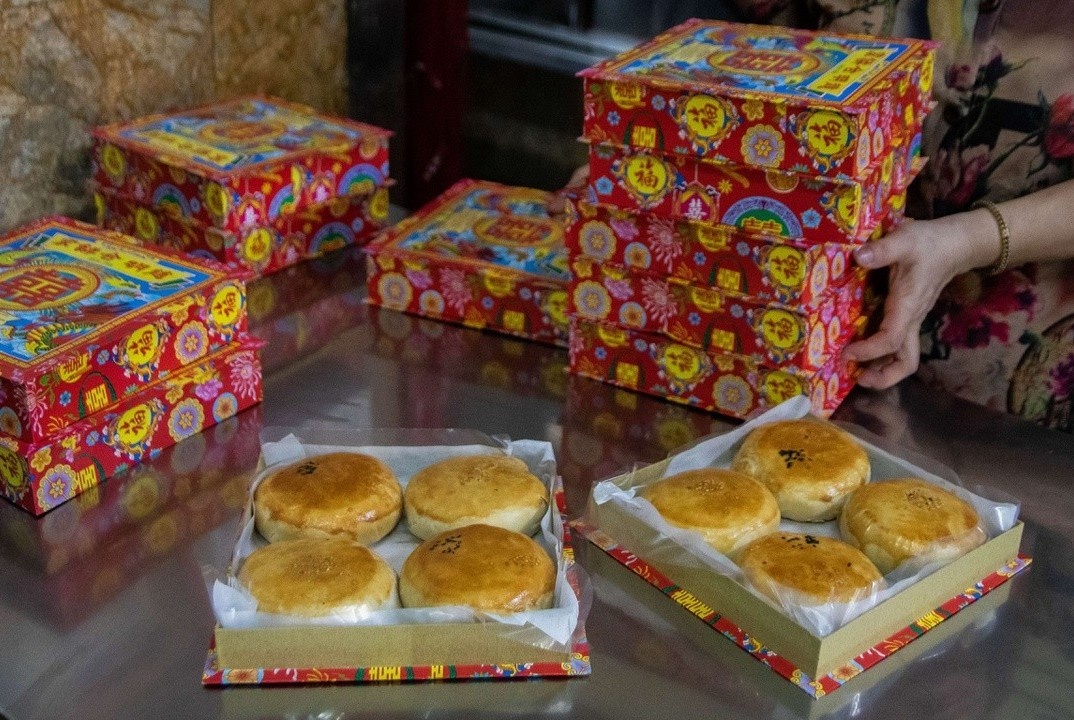 Tiem banh pia 73 nam tuoi cua nguoi Tieu o TP.HCM hinh anh