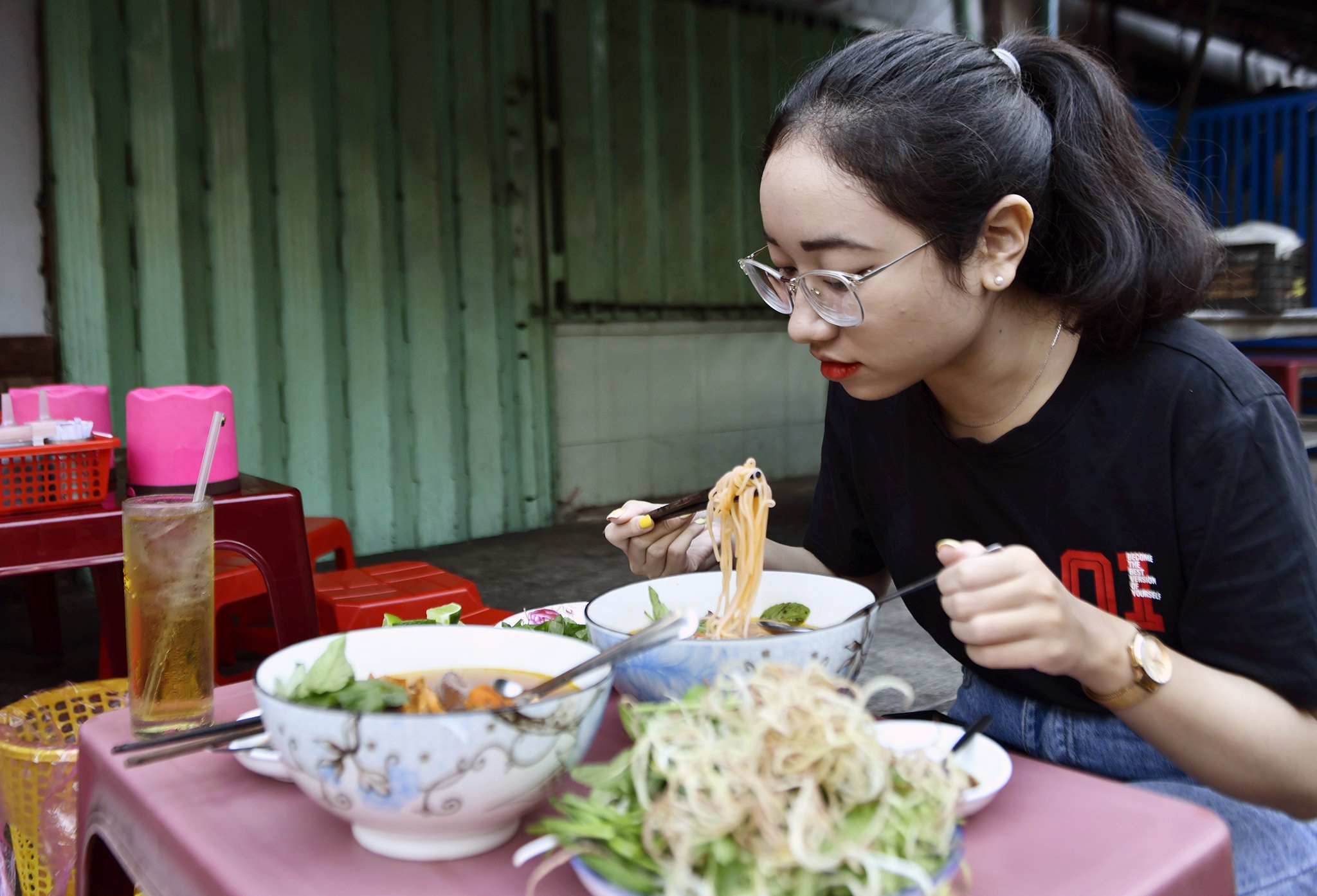 Gánh bún suông không tên nổi tiếng ở TP.HCM ảnh 9 Ganh bun suong khong ten noi tieng o TP.HCM anh 9