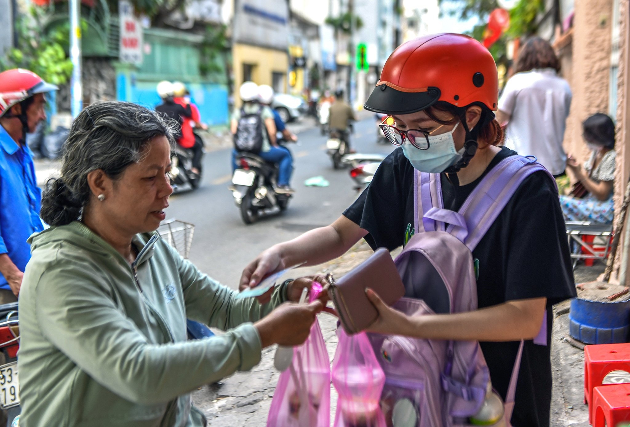 Xe che Duong Qua hut khach tai TPHCM anh 7