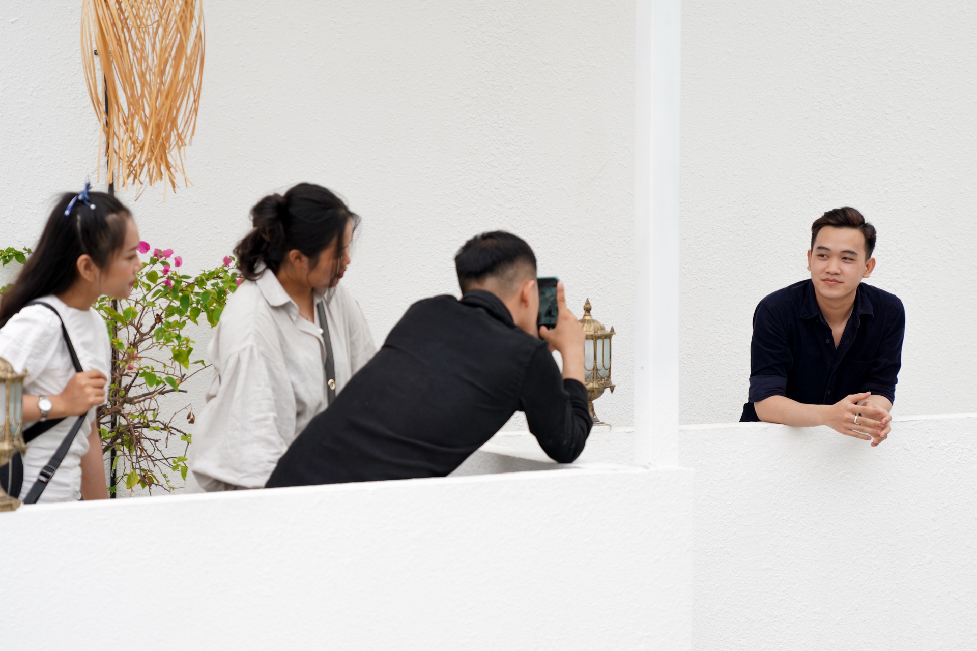 mang ca vali quan ao toi quan ca phe song ao anh 7