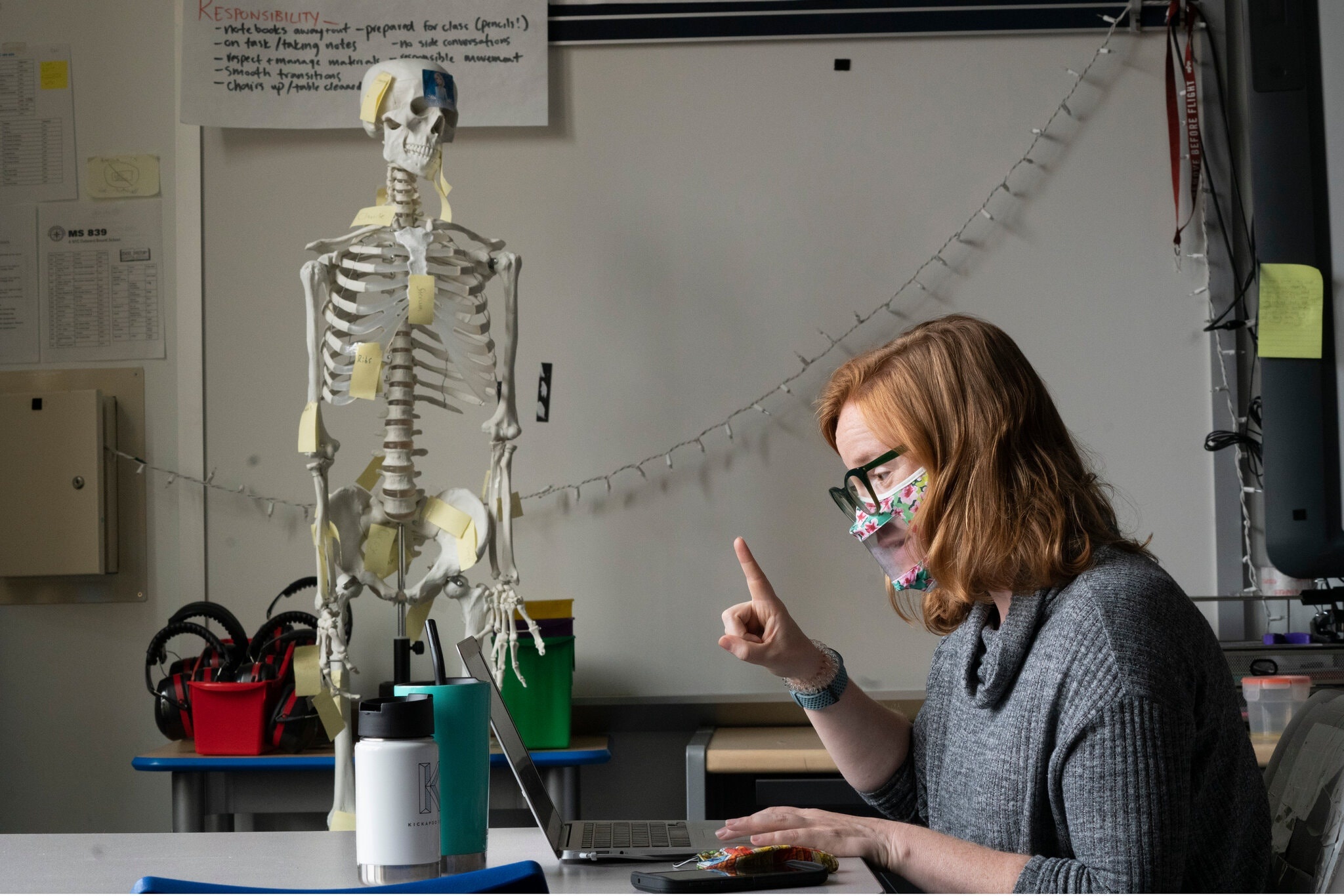 Sinh vien My muon bo nghe giao vi ngan ngam dai dich anh 1