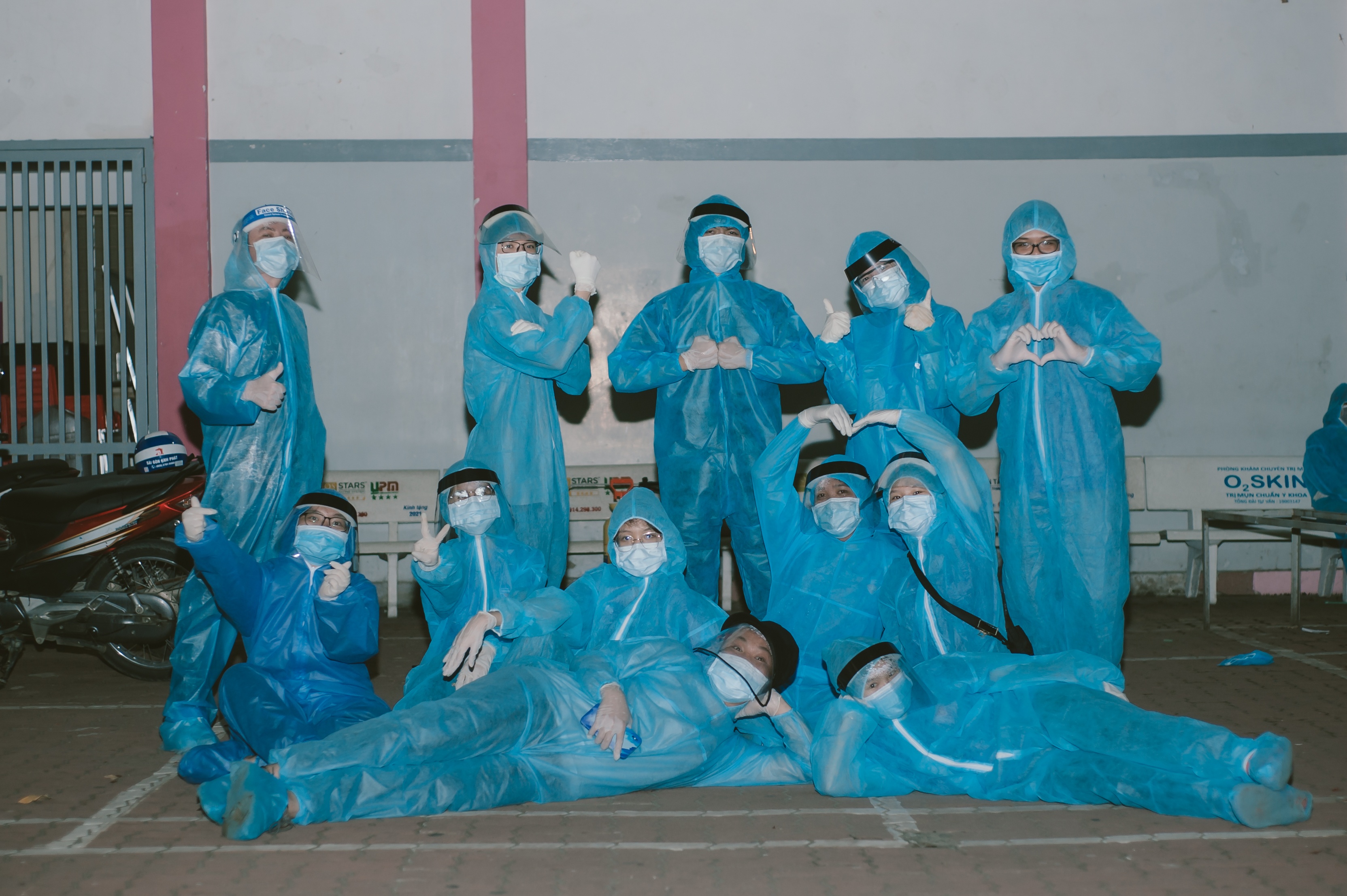 Nguoi tre ho tro chong dich tai TP.HCM anh 2