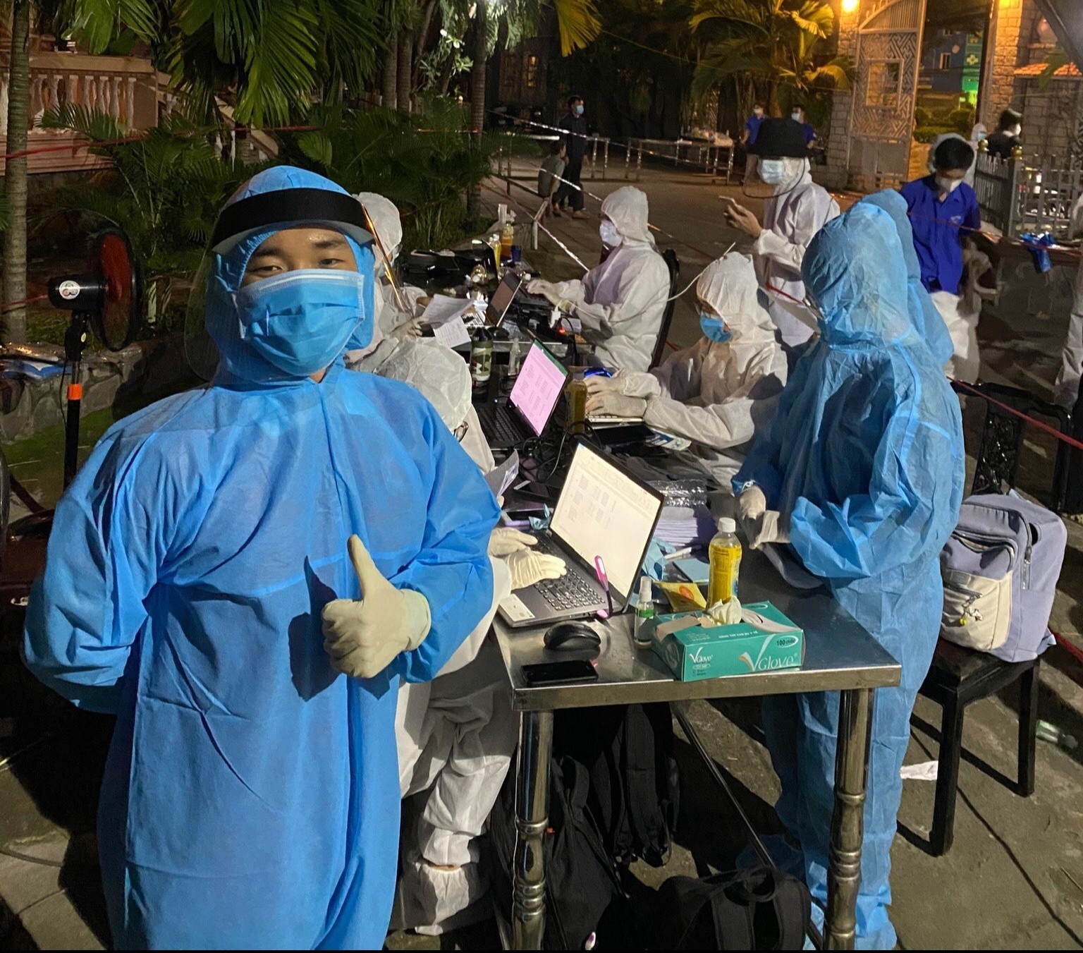 Nguoi tre ho tro chong dich tai TP.HCM anh 3