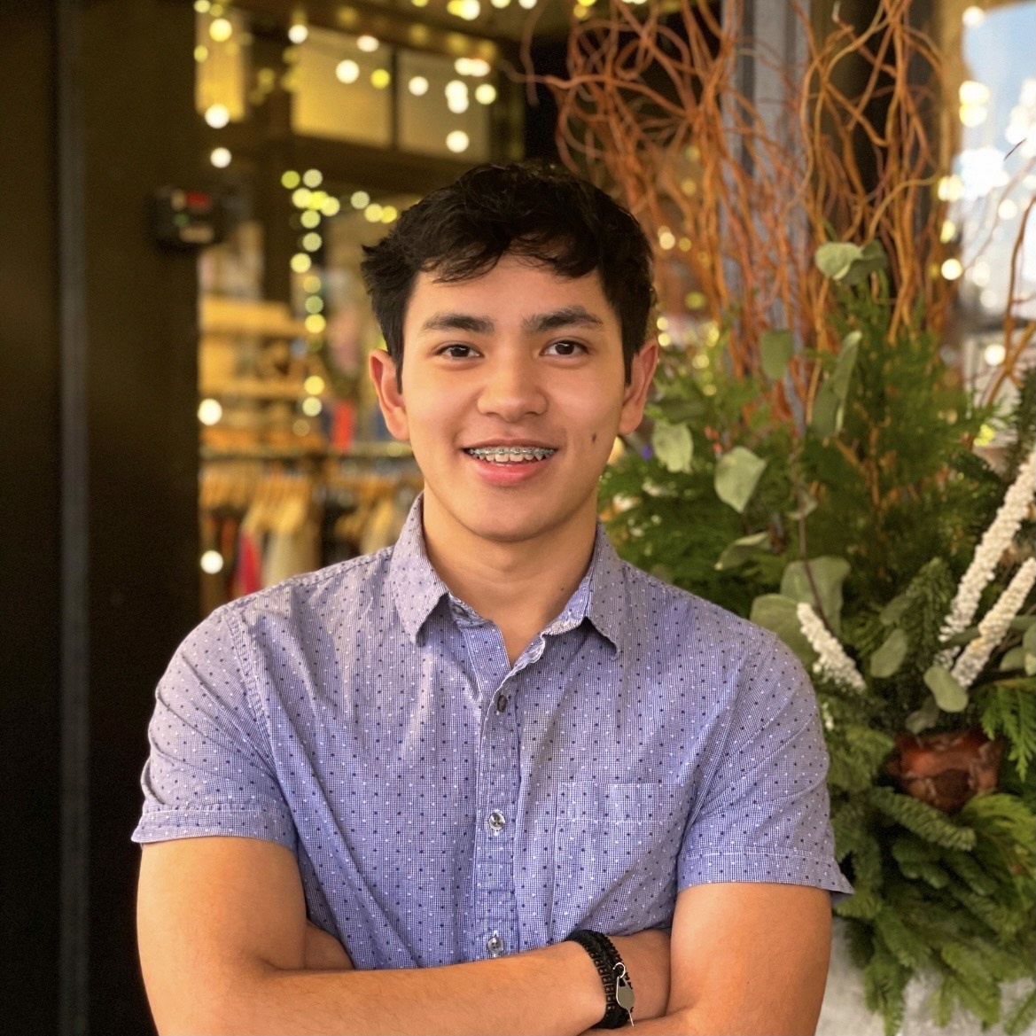 Nam sinh goc Viet gianh hoc bong toan phan cua cua DH Harvard anh 1