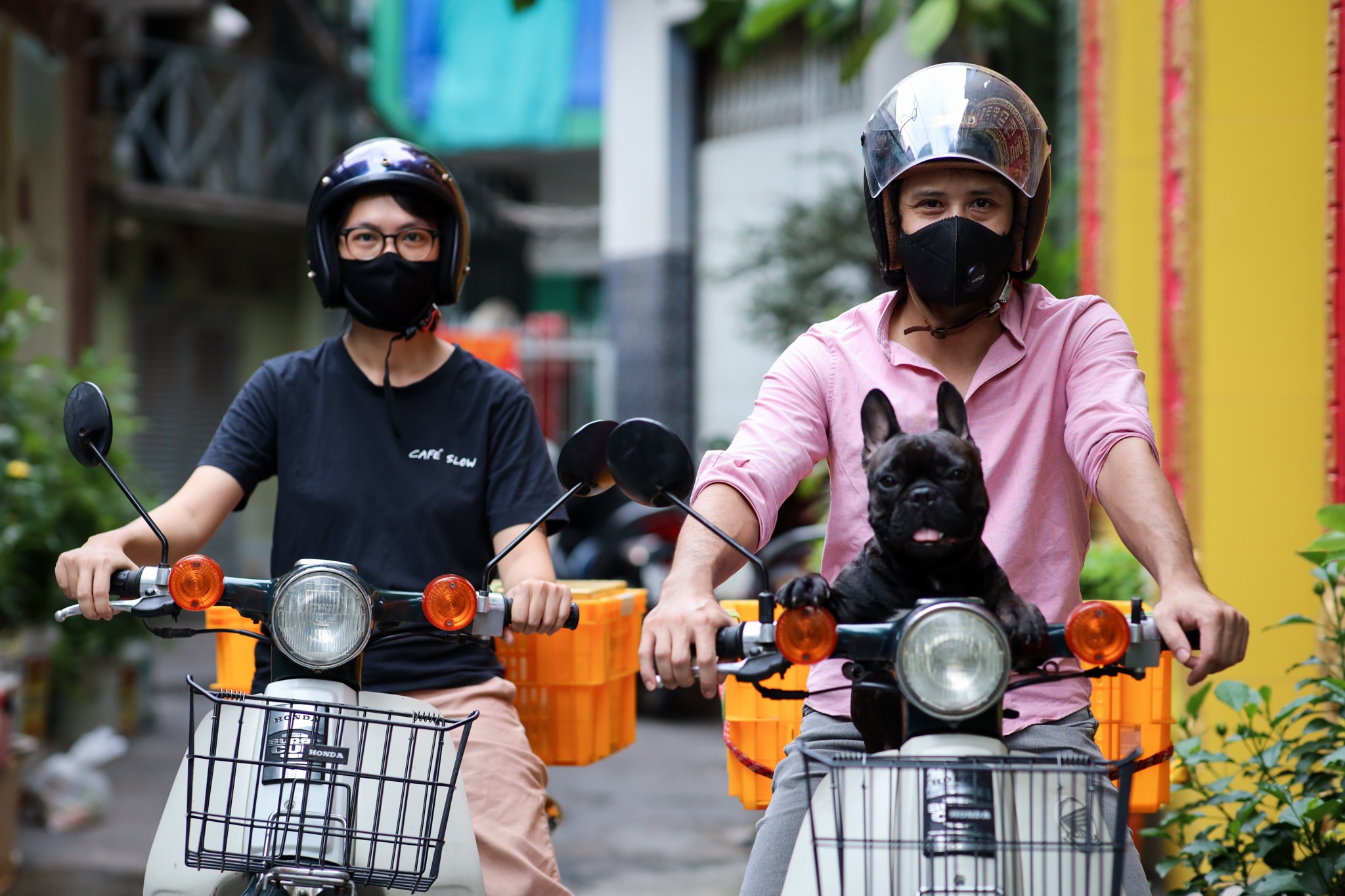 Chu quan ca phe o TP.HCM xoay so kinh doanh trong mua dich anh 1