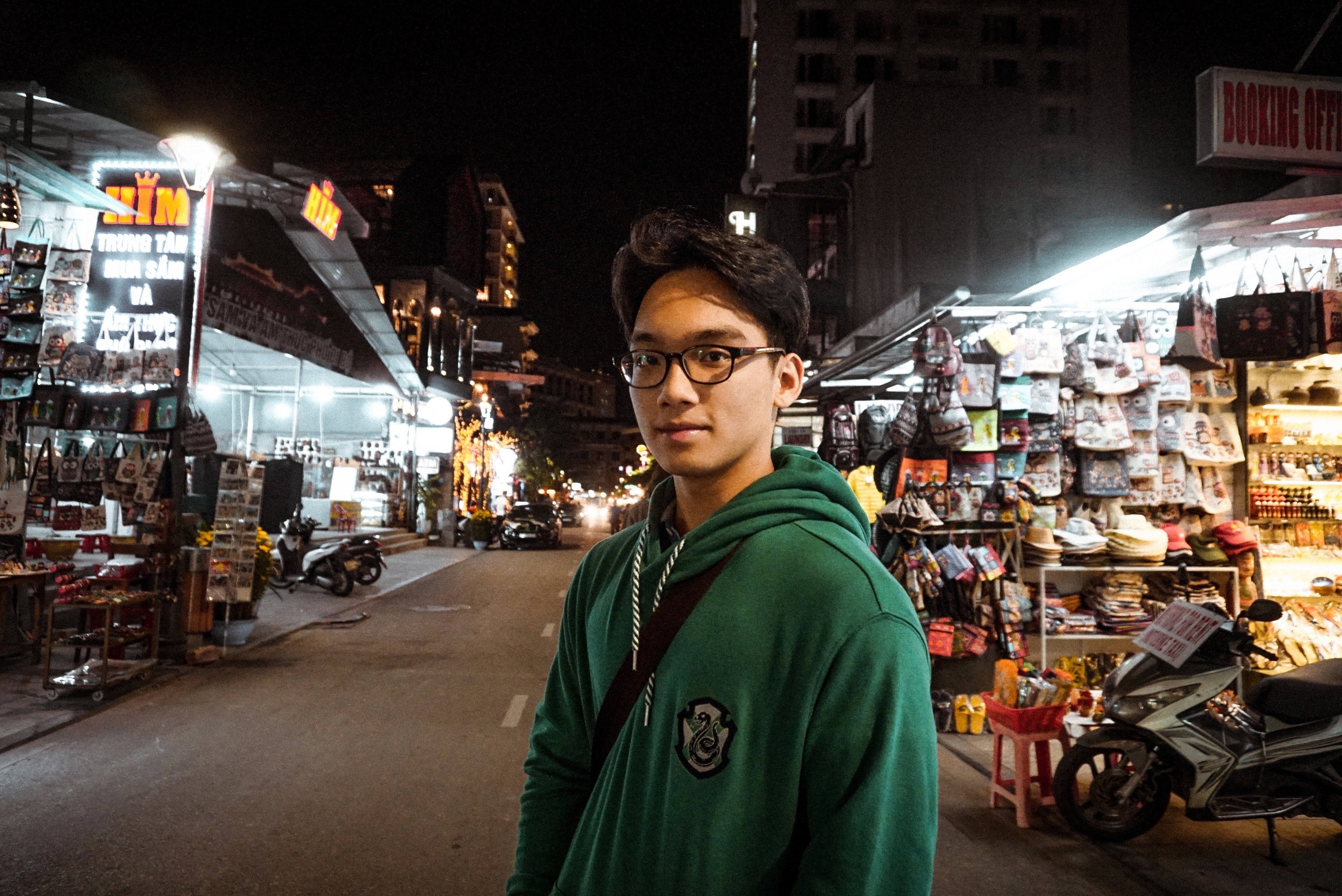 Gioi tre TP.HCM nho com suon,  tra dau via he anh 7