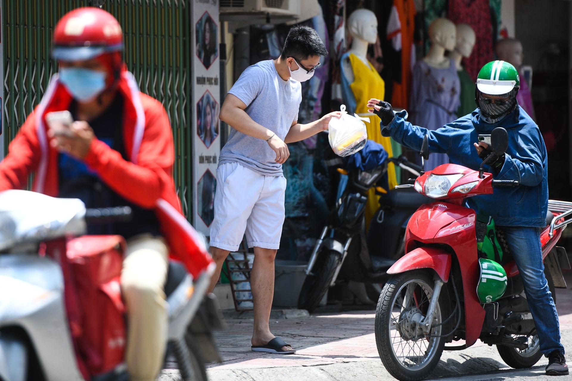 Cua hang rau cu online o TP.HCM giao hang den nua dem hinh anh