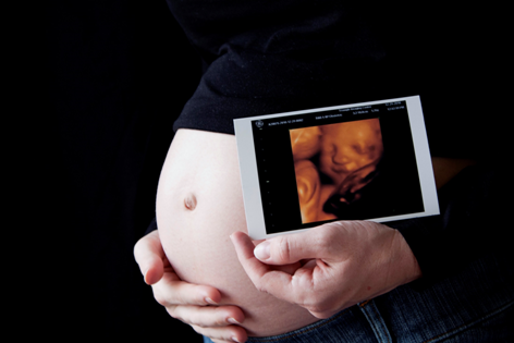 Phu nu My khong duoc nghi phep huong luong khi say thai anh 3