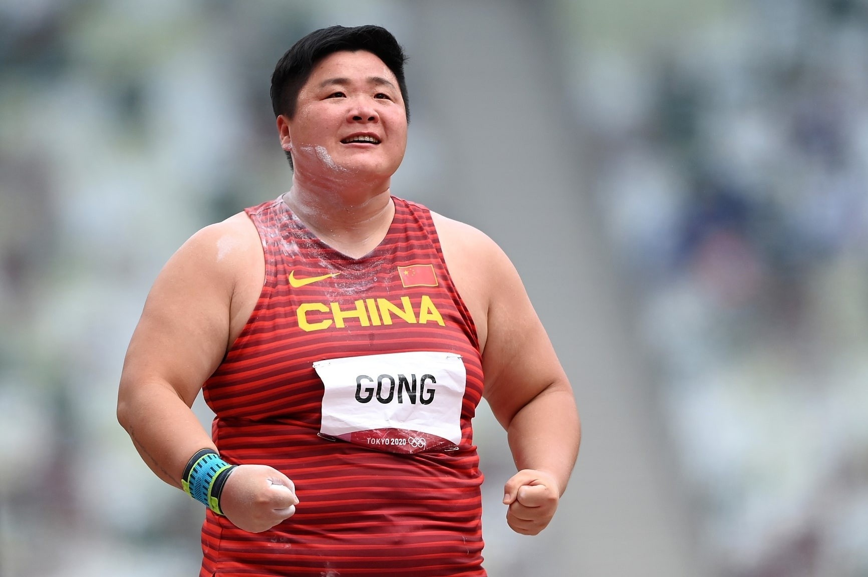 Nguoi Trung Quoc benh vuc cac VDV nu bi che bai ngoai hinh hinh anh