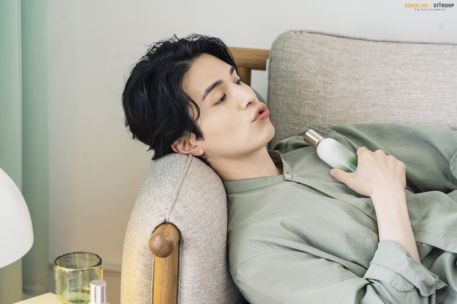 Xu huong chon mat gui vang vao cac sao nam cua hang my pham cho nu anh 1