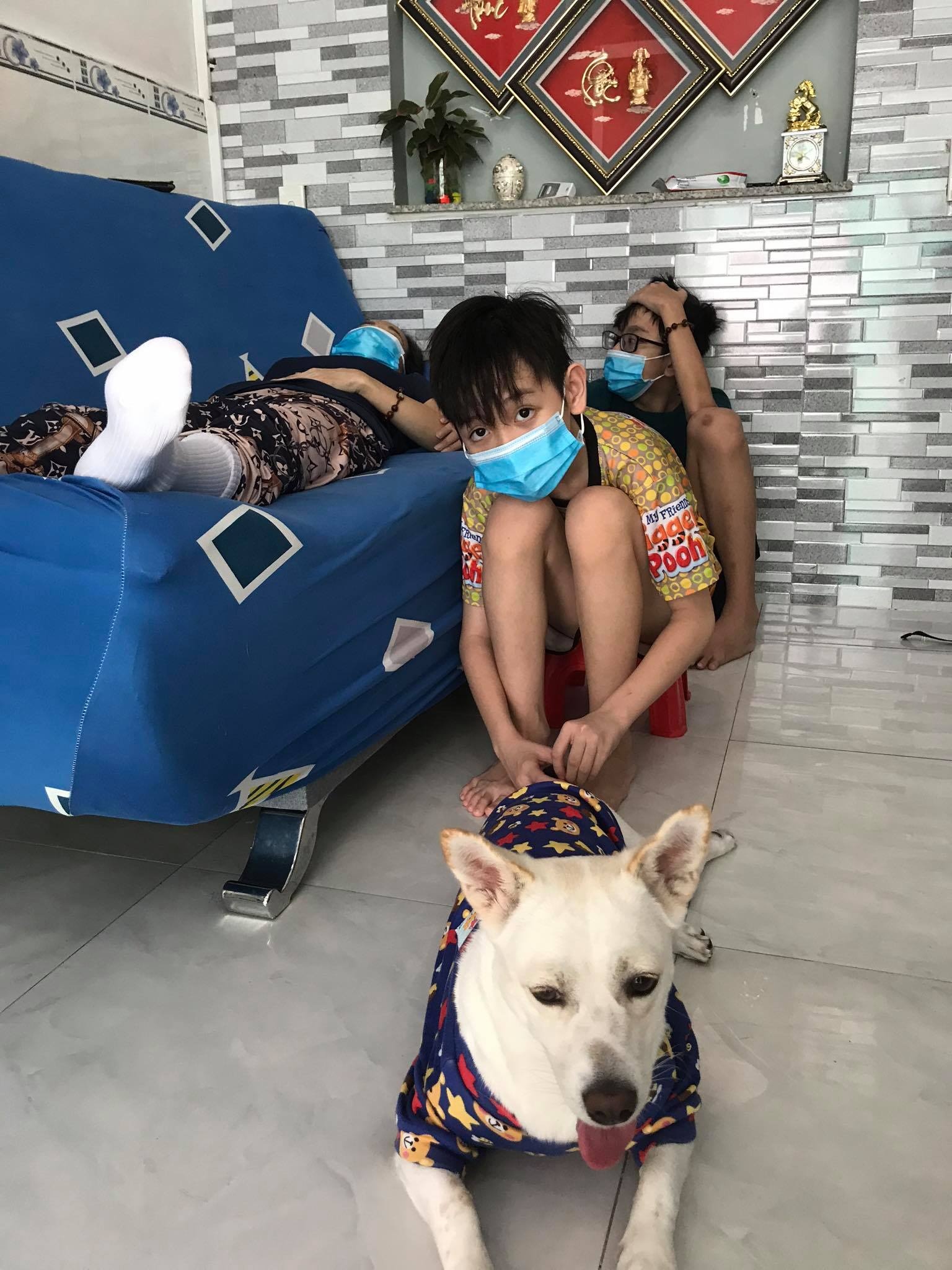 Hành trình của cô gái giúp mẹ F0 vượt cửa tử ảnh 2 Hanh trinh cua co gai giup me F0 vuot cua tu anh 2