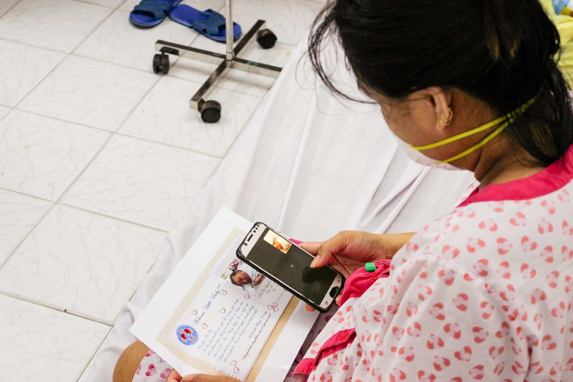 Bệnh viện Hùng Vương in ảnh trẻ sơ sinh để tặng cho các sản phụ F0 ảnh 3 Benh vien Hung Vuong in anh tre so sinh de tang cho cac san phu F0 anh 3