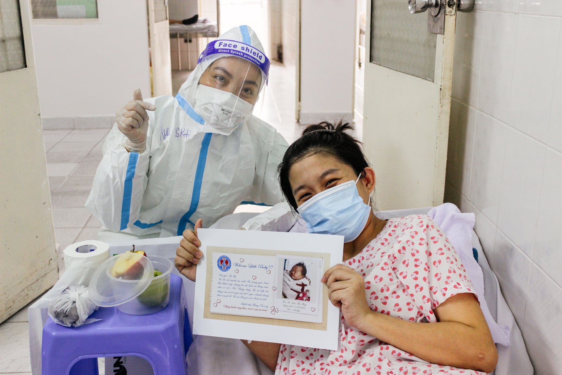 Bệnh viện Hùng Vương in ảnh trẻ sơ sinh để tặng cho các sản phụ F0 ảnh 2 Benh vien Hung Vuong in anh tre so sinh de tang cho cac san phu F0 anh 2