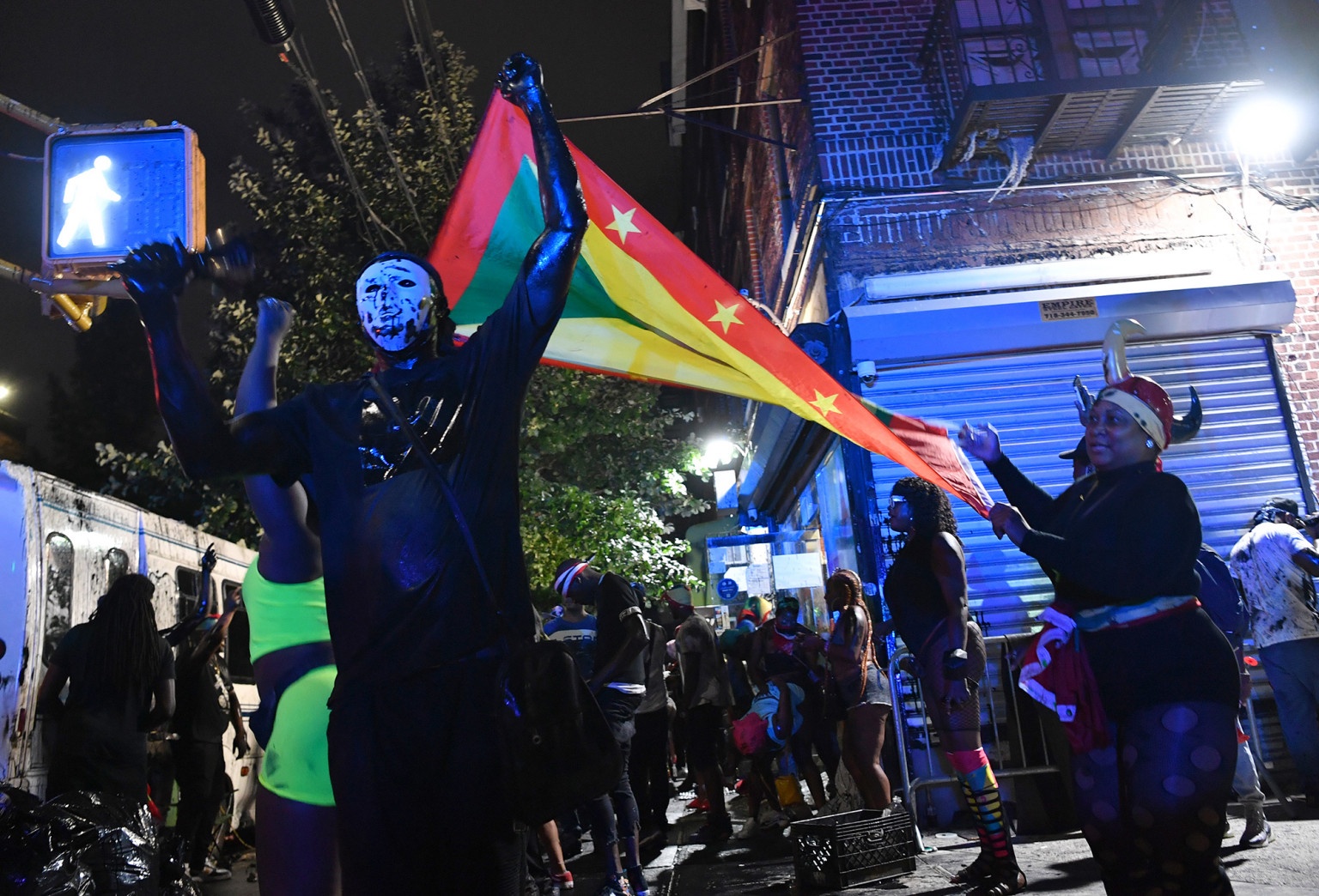 Nhiều người tham gia lễ hội tự phát ở New York bất chấp dịch bệnh ảnh 1 Nhieu nguoi tham gia le hoi tu phat o New York bat chap dich benh anh 1