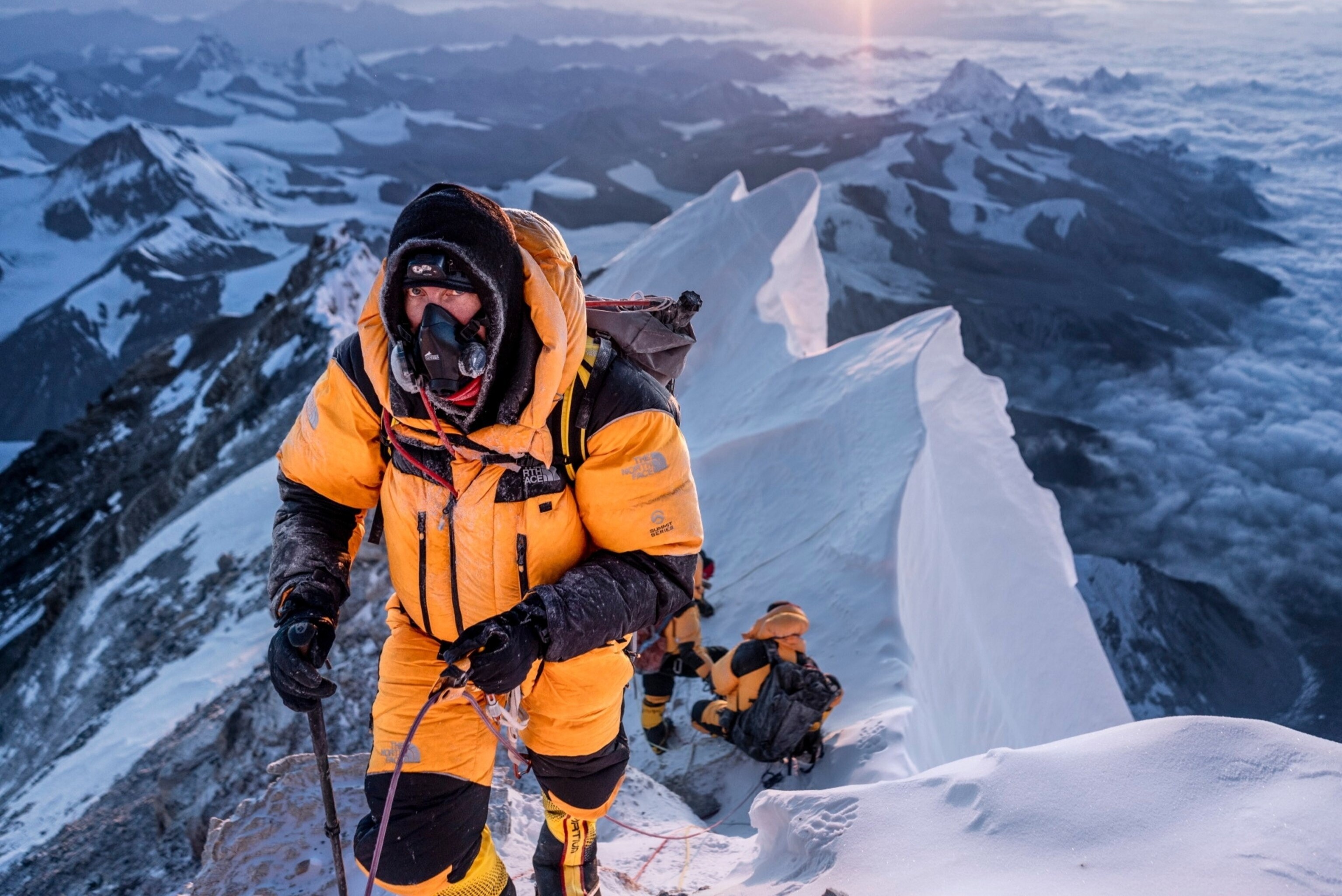 Nepal buoc du khach phai tiem vaccine moi duoc chinh phuc Everest hinh anh