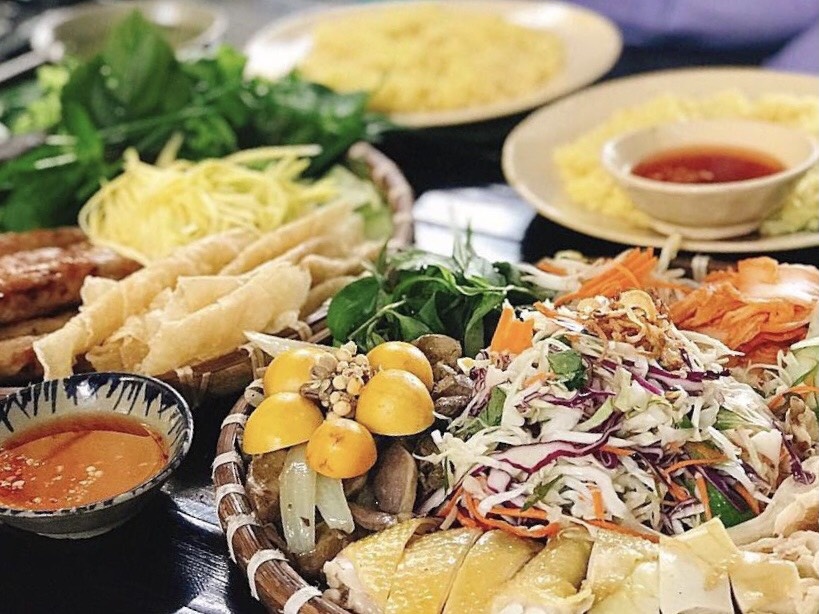 Khach goi cho shipper, hua gui them tien de khong bi huy don hinh anh