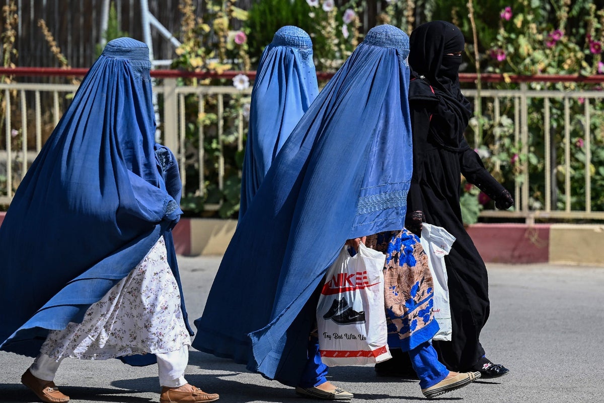 Cộng đồng LGBTQ ở Afghanistan tuyệt vọng lẩn trốn Taliban ảnh 2 Cong dong LGBTQ o Afghanistan tuyet vong lan tron Taliban anh 2