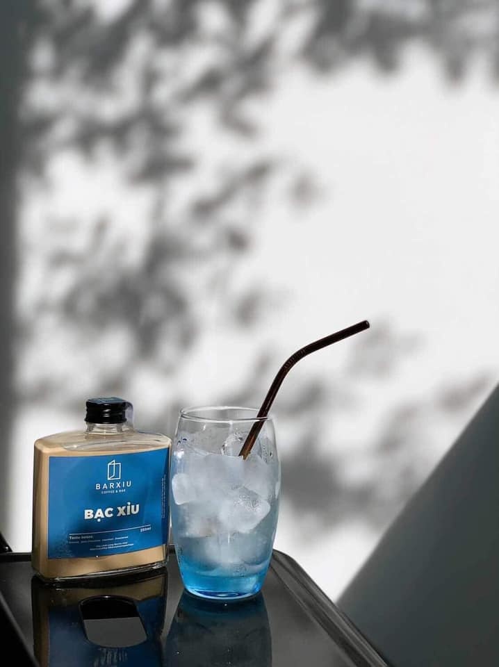 Tinh hinh trai nguoc cua cac quan ca phe o TP.HCM khi mo ban mang di anh 5