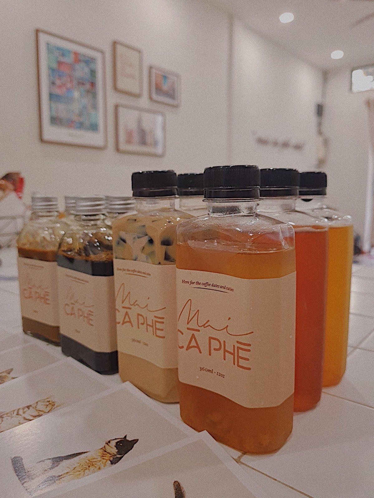 Tinh hinh trai nguoc cua cac quan ca phe o TP.HCM khi mo ban mang di anh 2