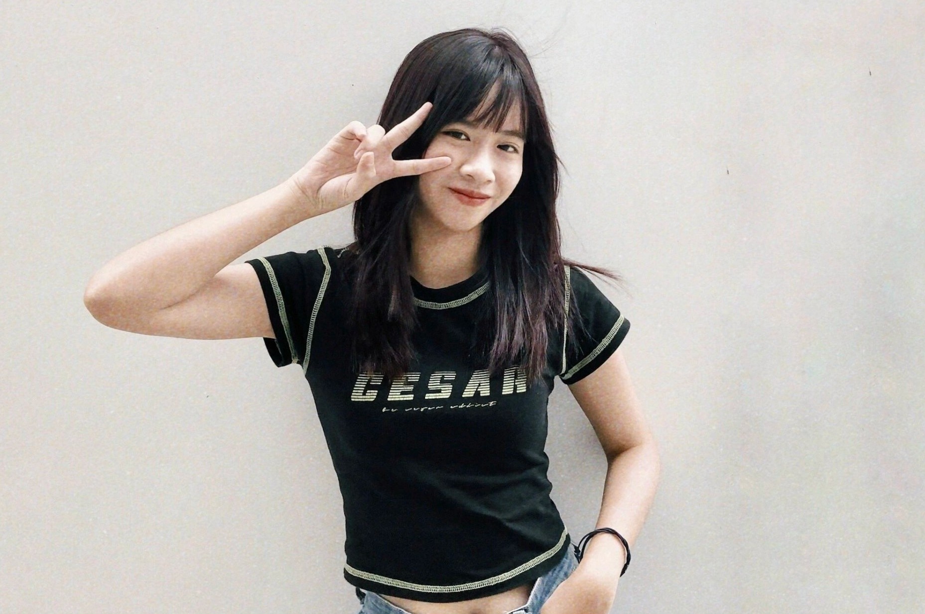 Hau gian cach, sinh vien rai ho so 21 noi de xin viec lam hinh anh