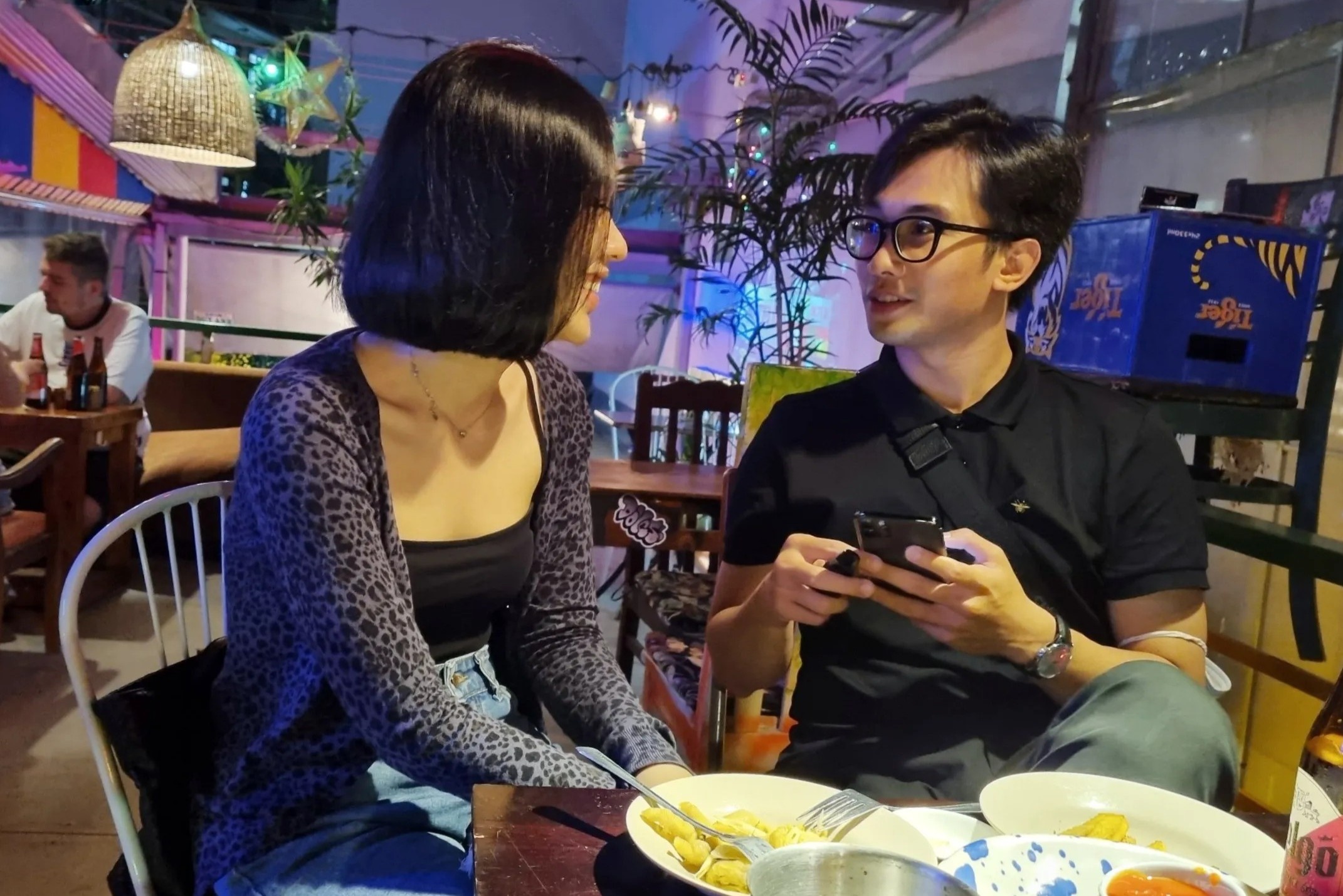 Quan bar o TP.HCM van e de ban bia, ruou hinh anh