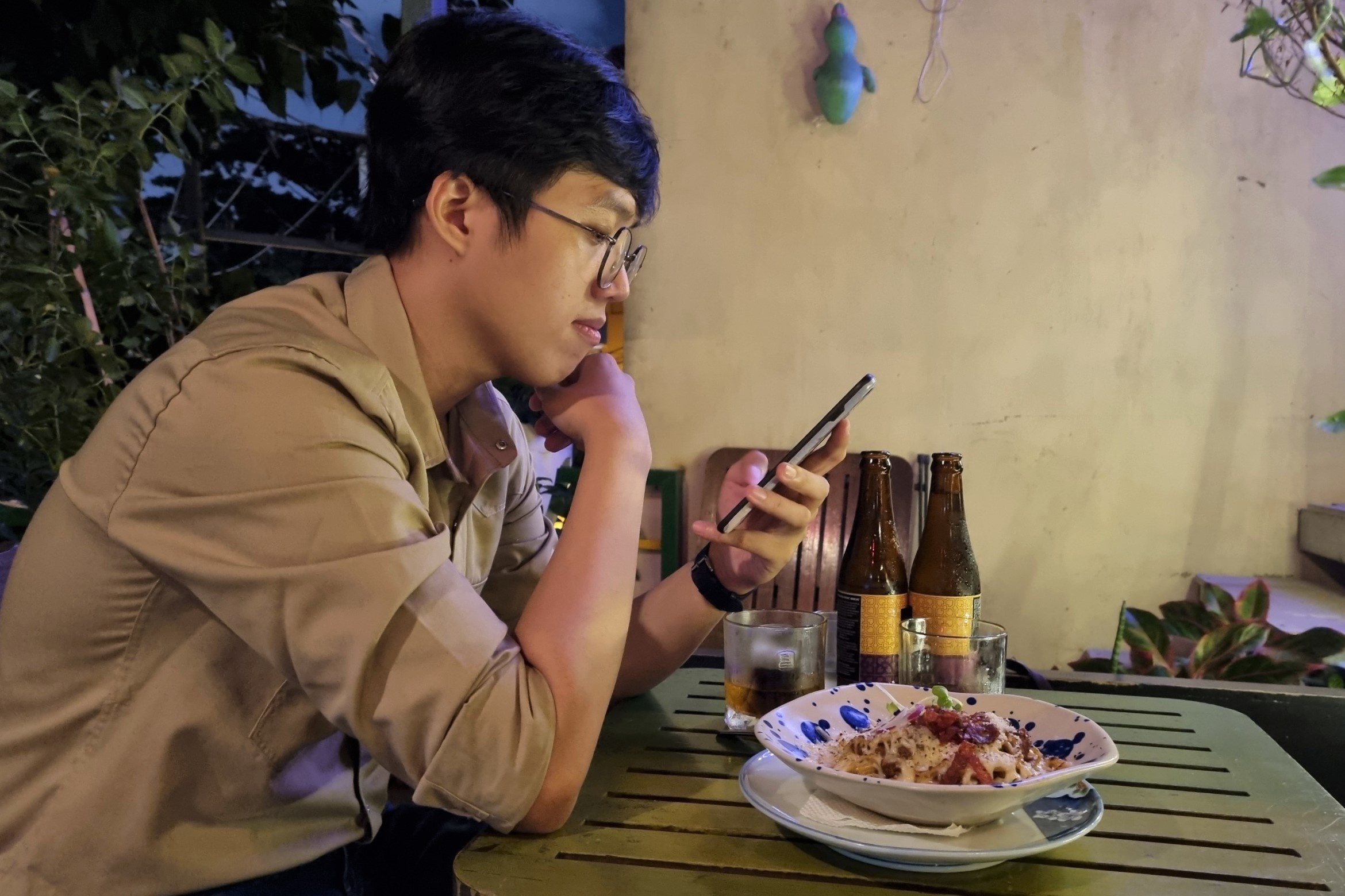 Được hoạt động lại,  quán bar vẫn e dè bán bia rượu ảnh 6 Duoc hoat dong lai,  quan bar van e de ban bia ruou anh 6