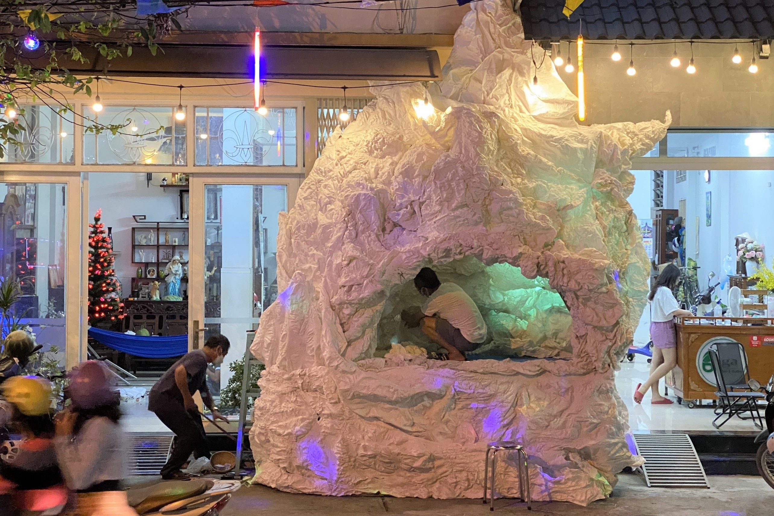 Khong khi am dam o nhung con duong Giang sinh anh 4