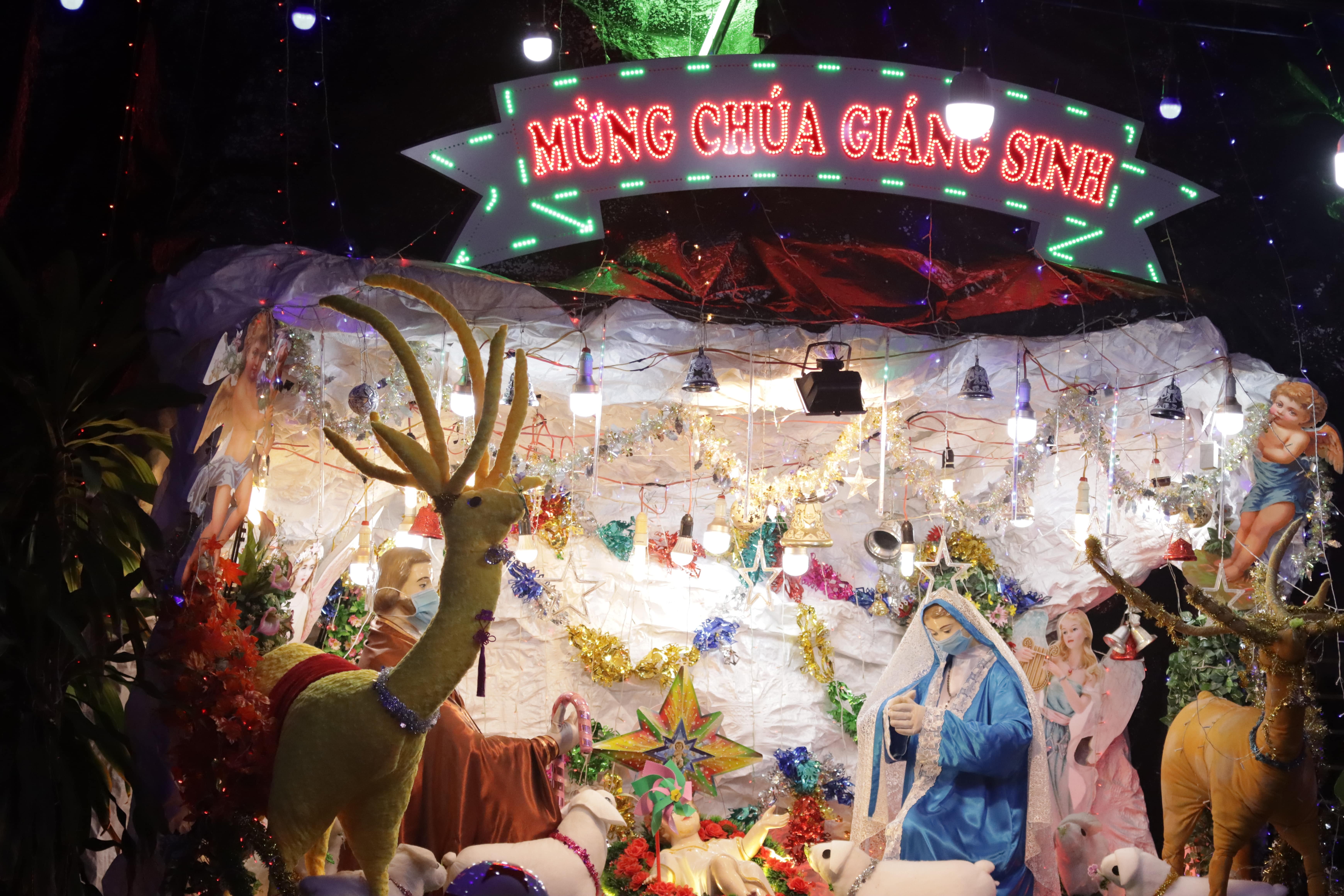 Khong khi am dam o nhung con duong Giang sinh anh 1