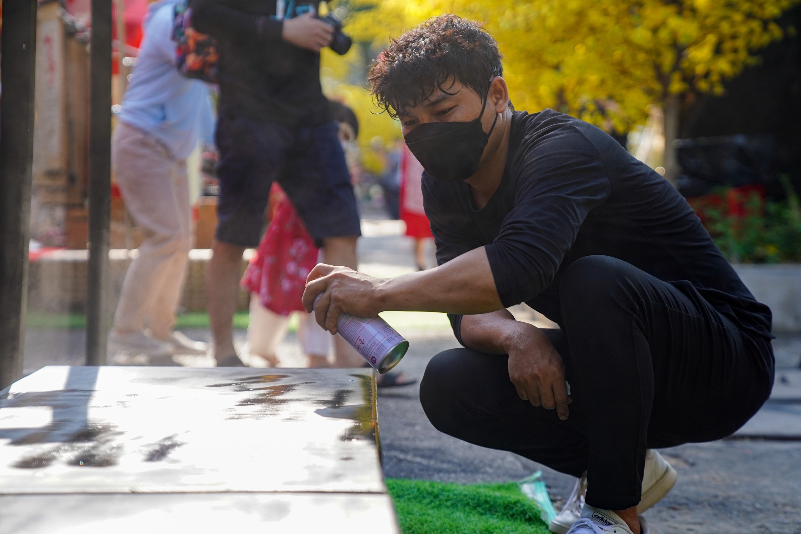 Phố ông đồ ở TP.HCM nhộn nhịp trong ngày đầu tiên mở cửa ảnh 11 Pho ong do o TP.HCM nhon nhip trong ngay dau tien mo cua anh 11