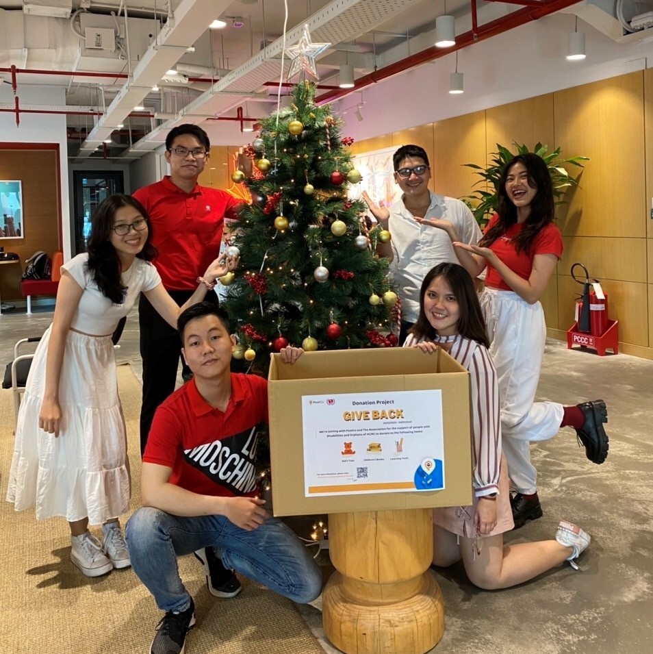 Quyên góp thú bông, tặng sách vở cho trẻ em khó khăn dịp Tết ảnh 1 Quyen gop thu bong, tang sach vo cho tre em kho khan dip Tet anh 1