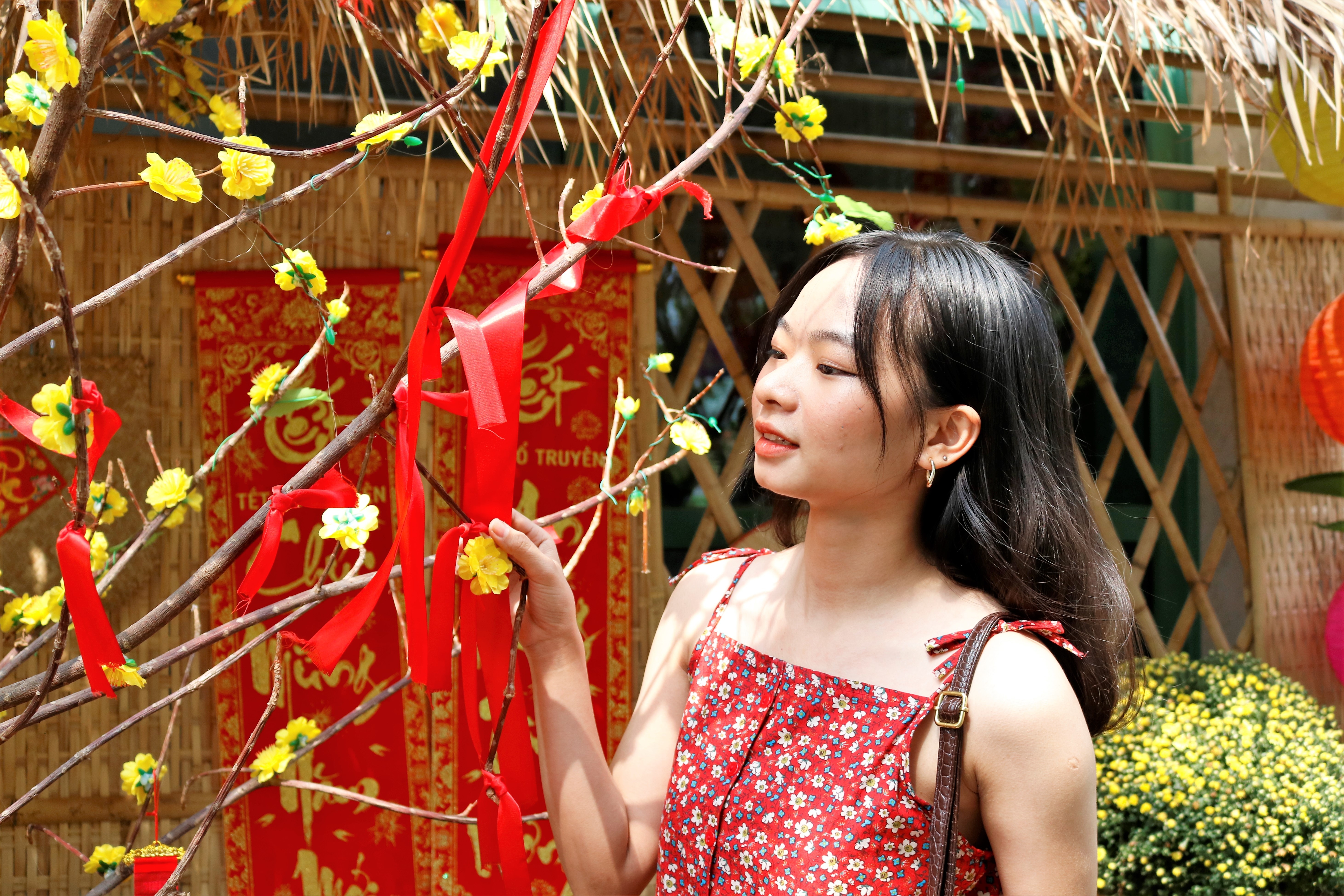 Quan ca phe trang tri Tet som thu hut gioi tre TP.HCM den check-in anh 5