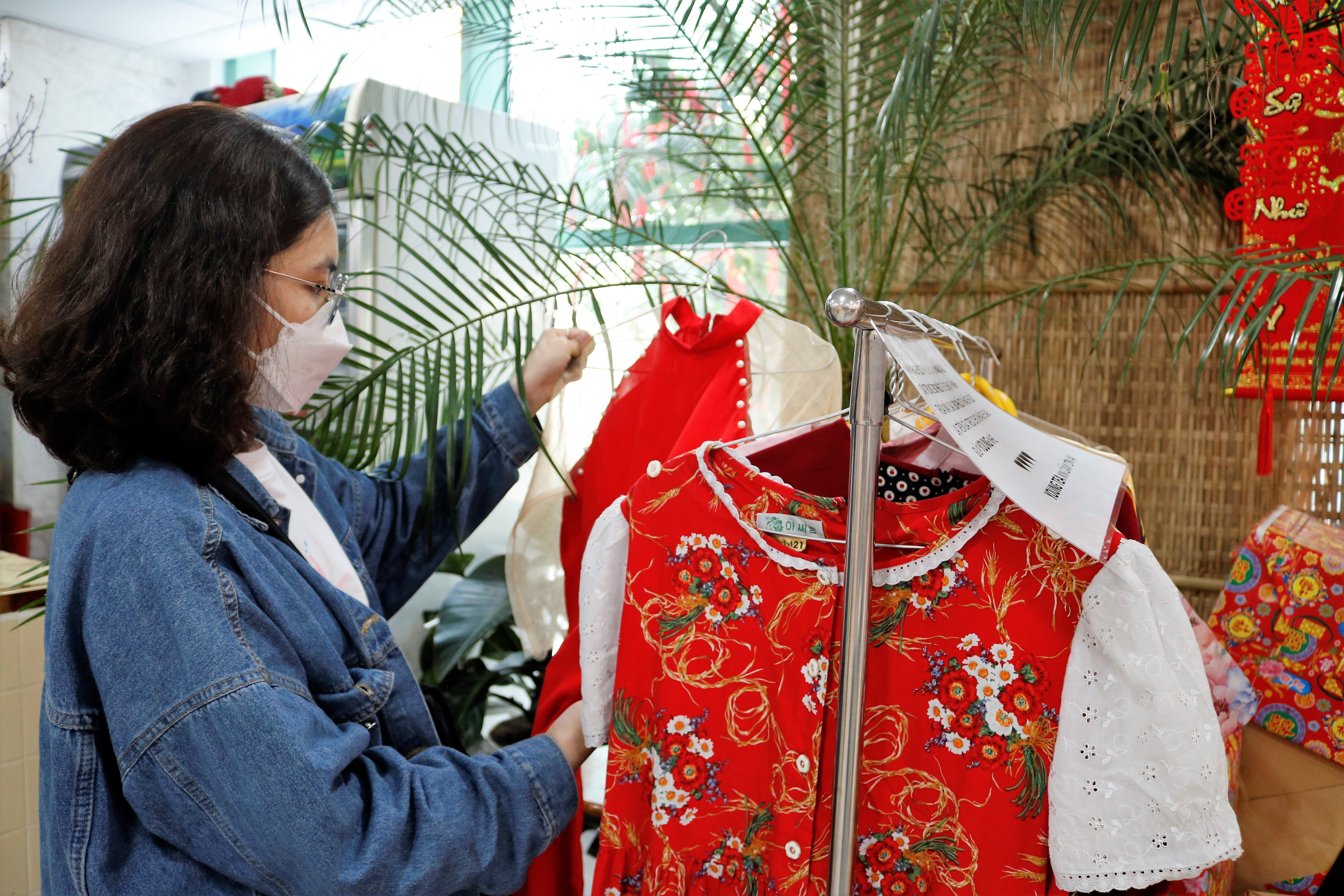 Quan ca phe trang tri Tet som thu hut gioi tre TP.HCM den check-in anh 6